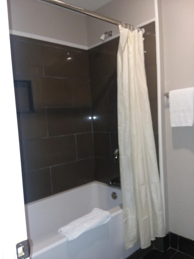 Scenic River Inn Motel Wartburg Bagian luar foto